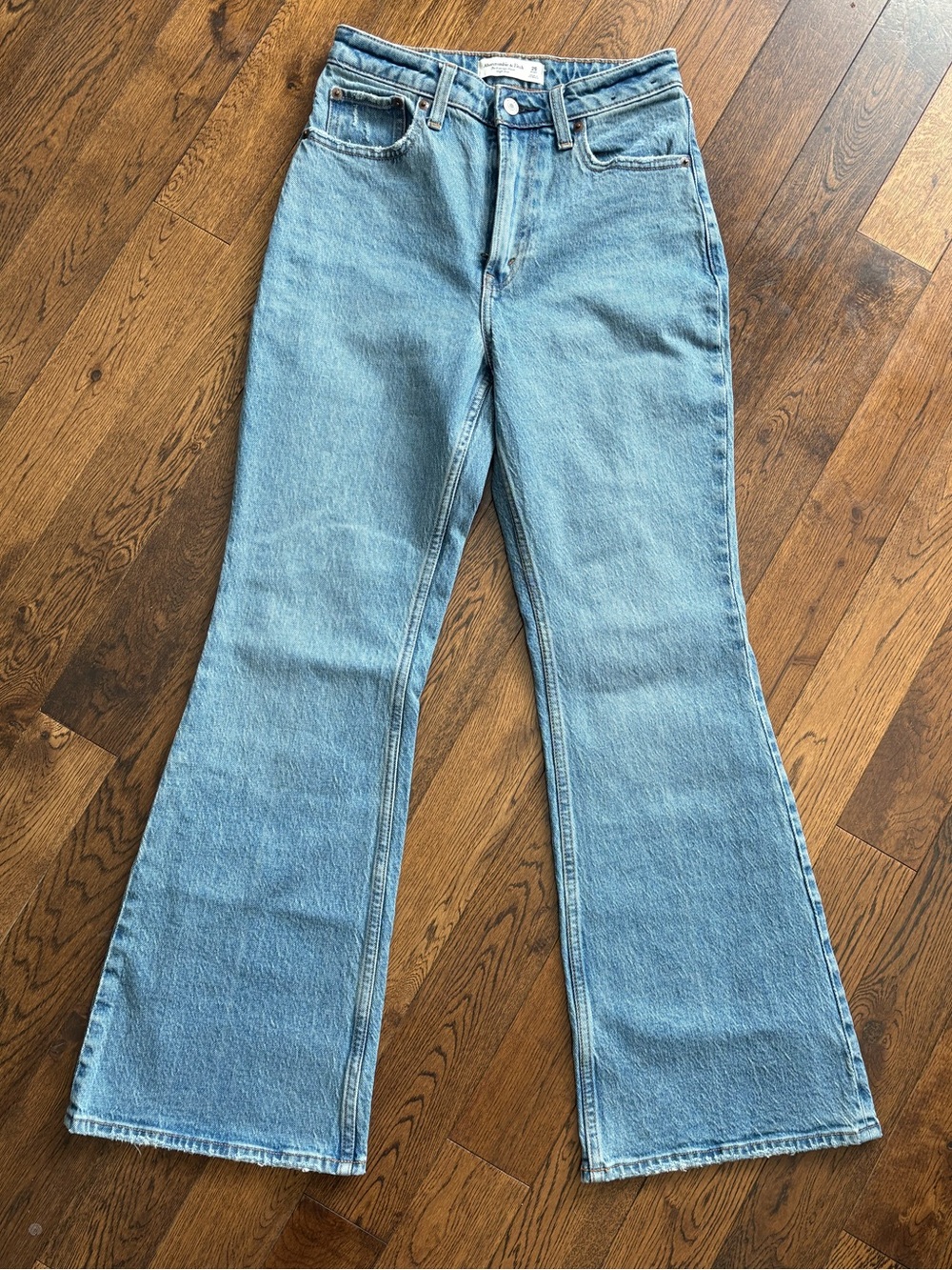 Abercrombie & Fitch Curve Love The Vintage Flare High-Rise Jeans Size 25 Short